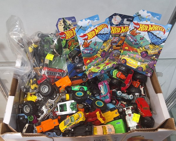 Lot 1474 - TOY CARS