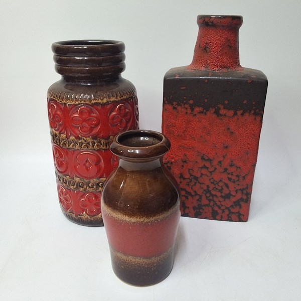 Lot 1182 - MID CENTURY POTTERY