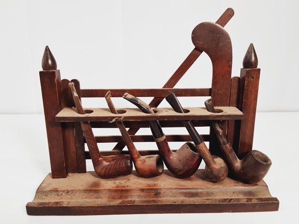 Lot 1200 - PIPES AND STAND