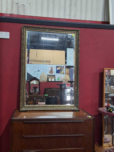 Lot 9 - MIRROR