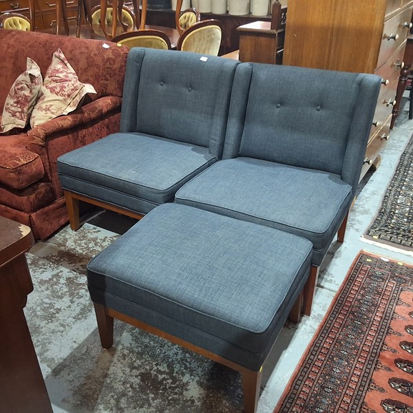 Lot 126 - SITTING ROOM SUITE