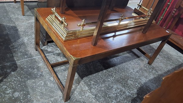 Lot 272 - COFFEE TABLE