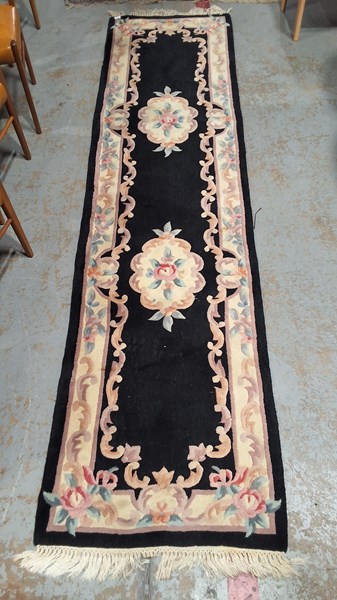 Lot 289 - HALL RUNNER