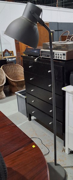 Lot 317 - FLOOR LAMP