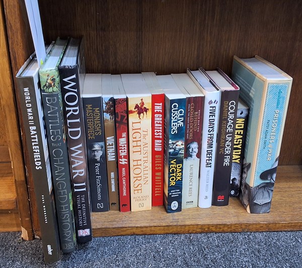 Lot 1512 - MILITARY HISTORY BOOKS