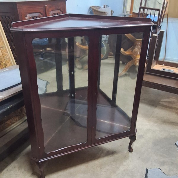 Lot 193 - CORNER CABINET
