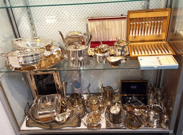 Lot 1408 - METALWARES