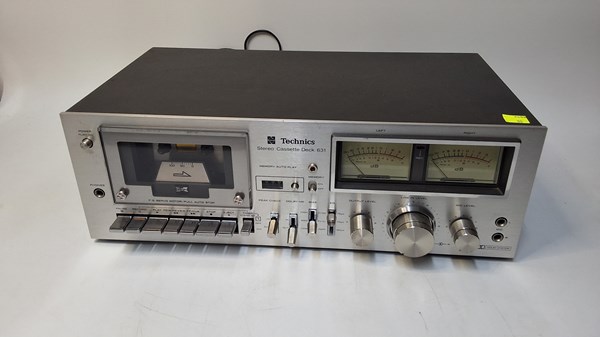 Lot 1375 - CASSETTE DECK