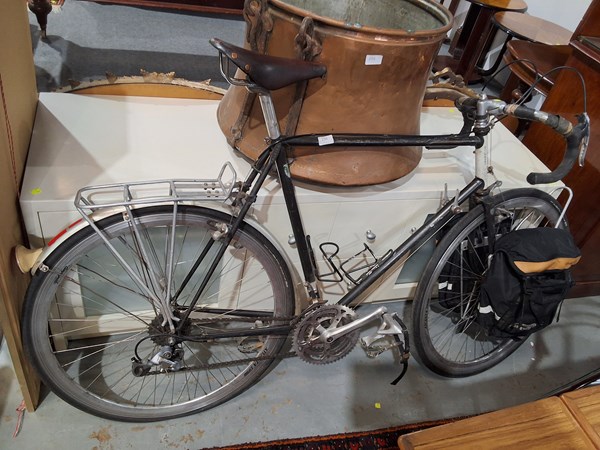 Lot 254 - TOURING BICYCLE