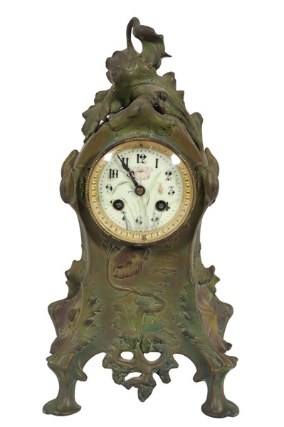 Lot 89 - MANTEL CLOCK