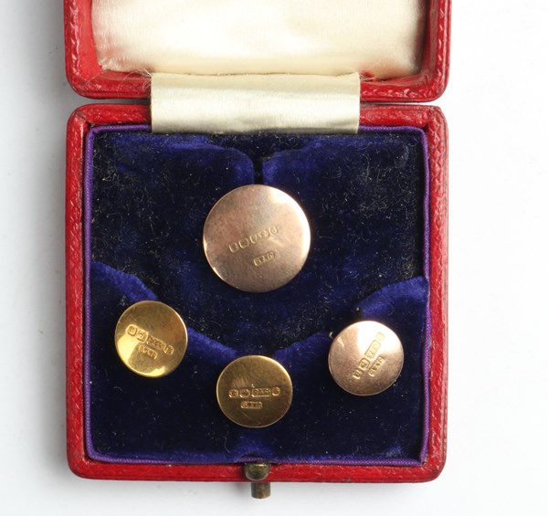 Lot 1067 - GOLD STUDS