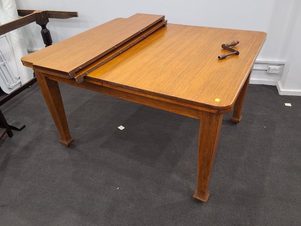 Lot 214 - DINING TABLE