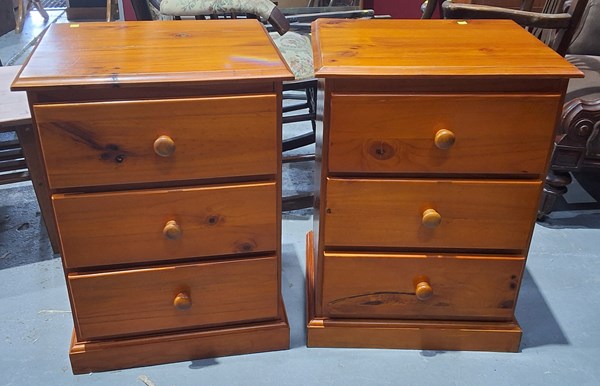 Lot 62 - BEDSIDE TABLES