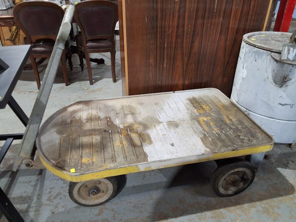 Lot 288 - INDUSTRIAL TROLLEY