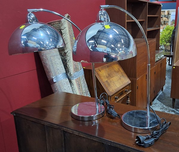 Lot 38 - TABLE LAMPS