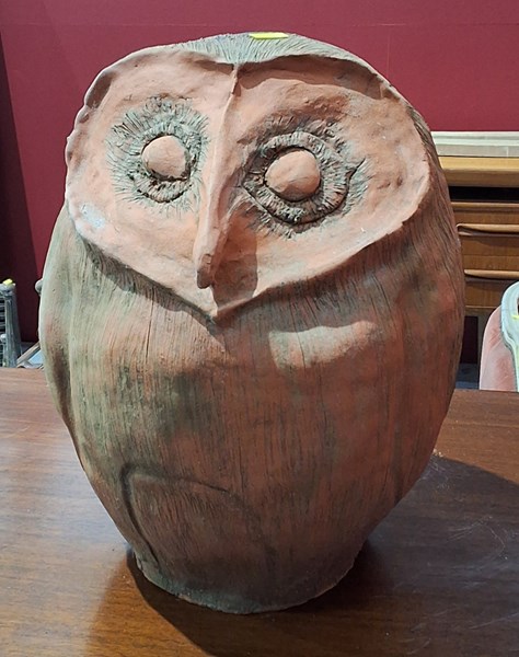 Lot 32 - OWL SCULPTURE