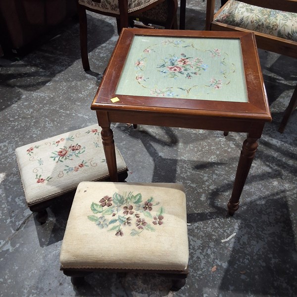 Lot 201 - TABLE AND STOOLS