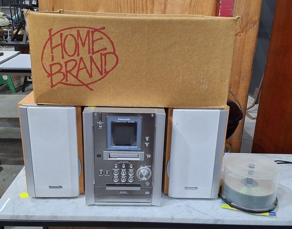 Lot 369 - PANASONIC AUDIO LOT