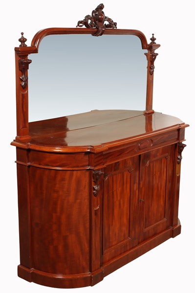 Lot 119 - CHIFFONIER