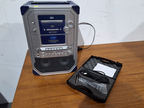 Lot 337 - POP IDOL PORTABLE STEREO