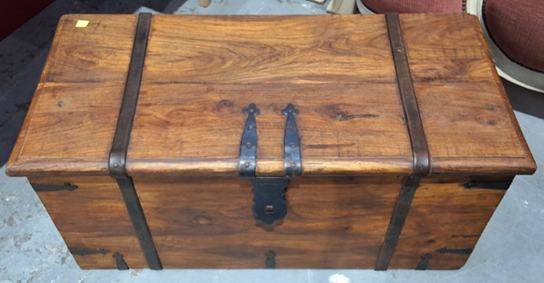 Lot 151 - STORAGE CHEST