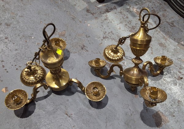 Lot 132 - CHANDELIERS