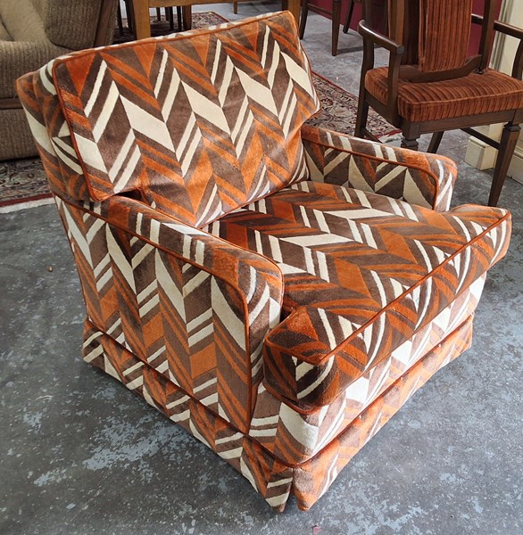 Lot 84 - RETRO ARM CHAIR