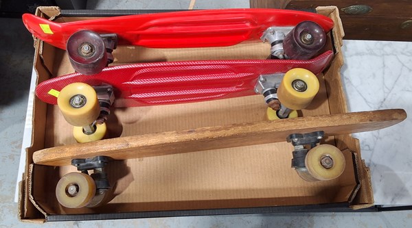 Lot 266 - PENNY BOARDS