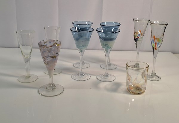 Lot 1230 - STUDIO GLASS STEMWARE