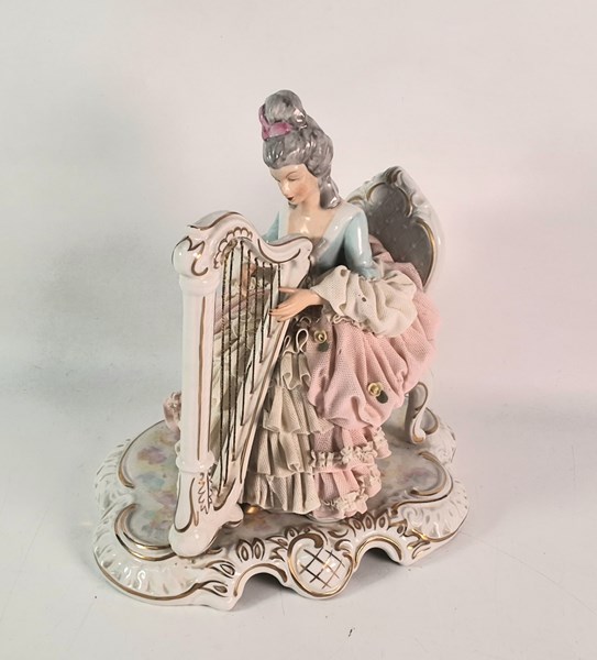 Lot 1218 - DRESDEN FIGURINE