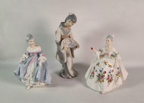 Lot 1220 - FIGURINES