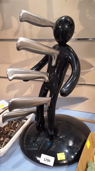 Lot 1290 - VOODOO KNIFE HOLDER