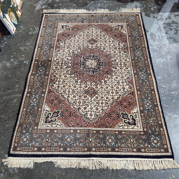 Lot 12 - FLOOR RUG