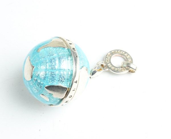 Lot 1083 - SILVER PENDANT