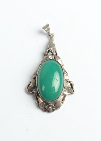 Lot 1044 - SILVER PENDANT