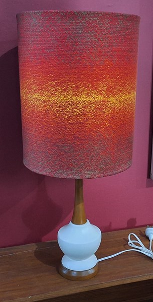 Lot 6 - MID-CENTURY TABLE LAMP
