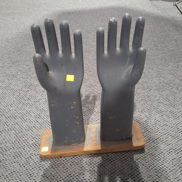 Lot 360 - TIMBER GLOVE MOULDS