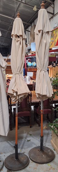 Lot 403 - SUN UMBRELLAS