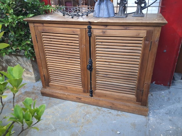 Lot 405 - CABINET