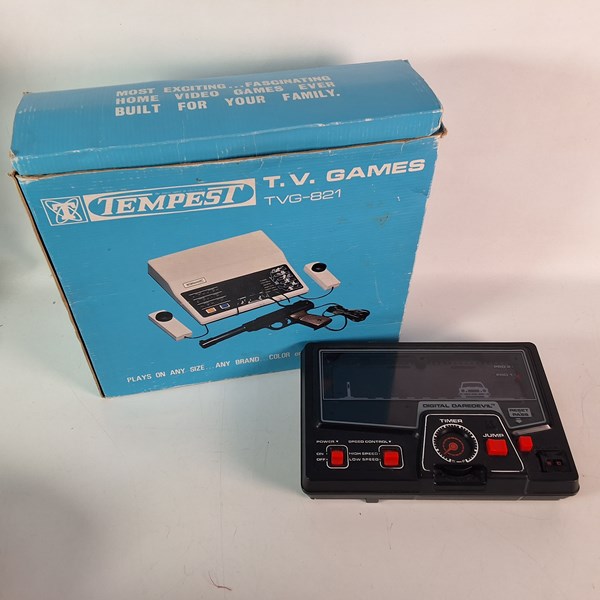 Lot 1462 - VINTAGE GAMES