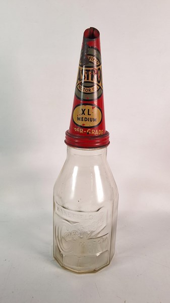 Lot 1282 - OIL BOTTLE