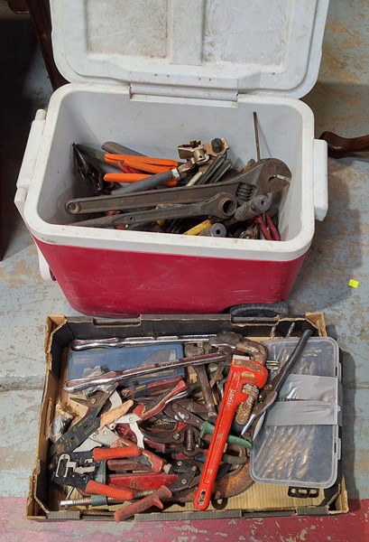 Lot 301 - TOOLS