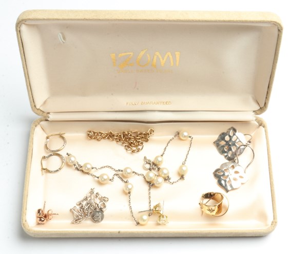 Lot 1131 - JEWELLERY