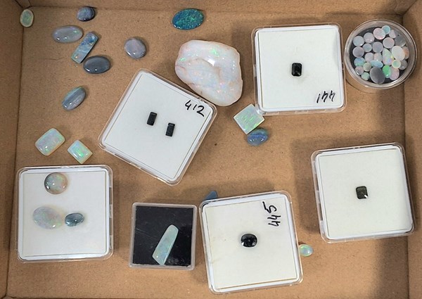 Lot 1134 - GEMSTONES