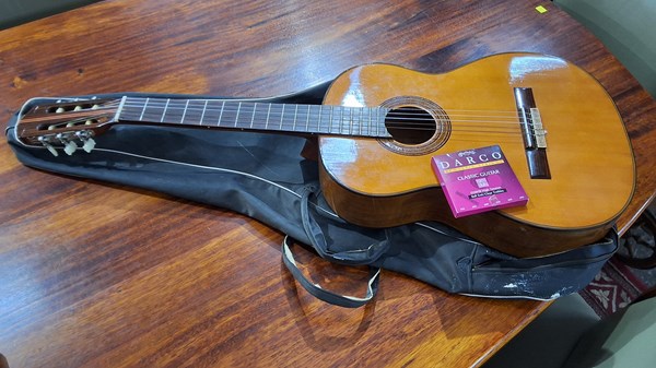 Lot 1231 - ACOUSTIC GUITAR