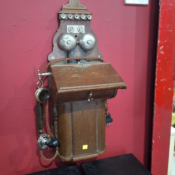 Lot 3 - WALL PHONE