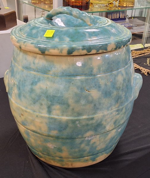 Lot 1422 - CERAMIC BREAD CROCK