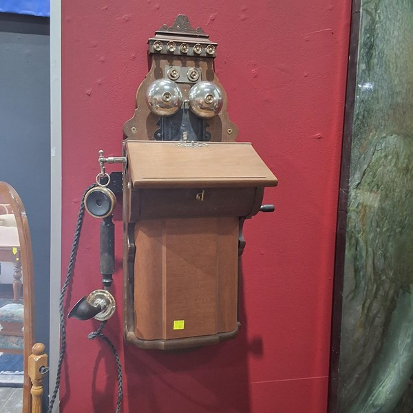 Lot 54 - WALL PHONE