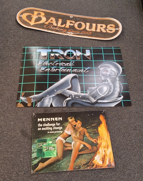 Lot 1520 - VINTAGE ADVERTISING