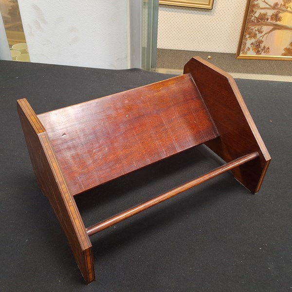 Lot 1207 - BOOK REST